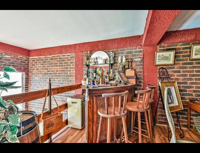 4 BEDROOM HOUSE FOR SALE IN GLENVISTA